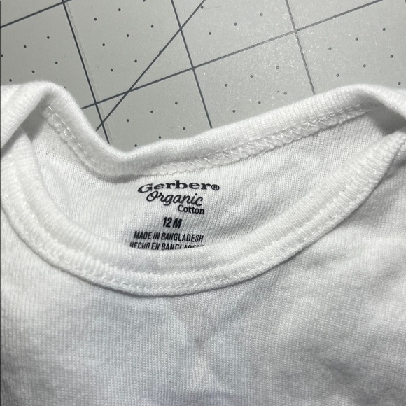 Gerber White and Tan Kids Matching Set - Picture 2 of 6